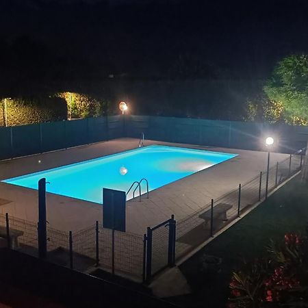 Residence Pool Peschiera Del Garda Exterior photo