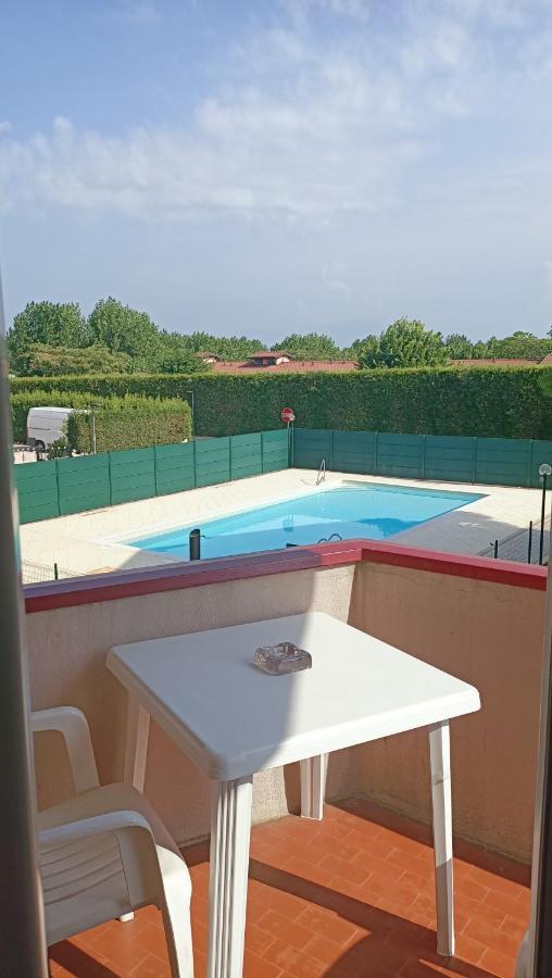 Residence Pool Peschiera Del Garda Exterior photo