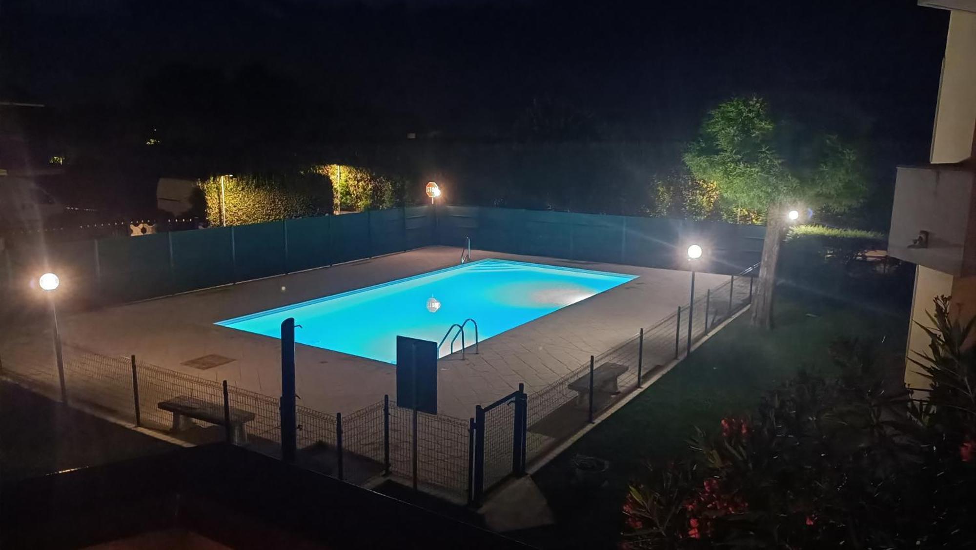 Residence Pool Peschiera Del Garda Exterior photo